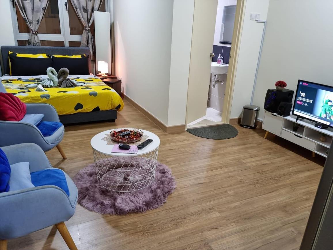 Mlh Premier Suites @ Saville Черас Екстериор снимка